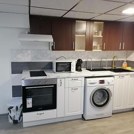 Апартамемт 3 Места С Кухня С Дворче Lägenhet Vratsa Exteriör bild